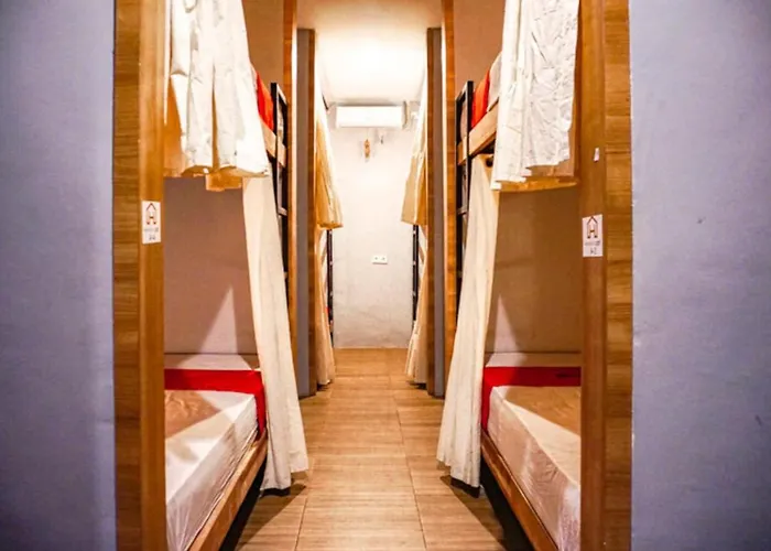 RedDoorz Hostel near Lippo Mall Kuta